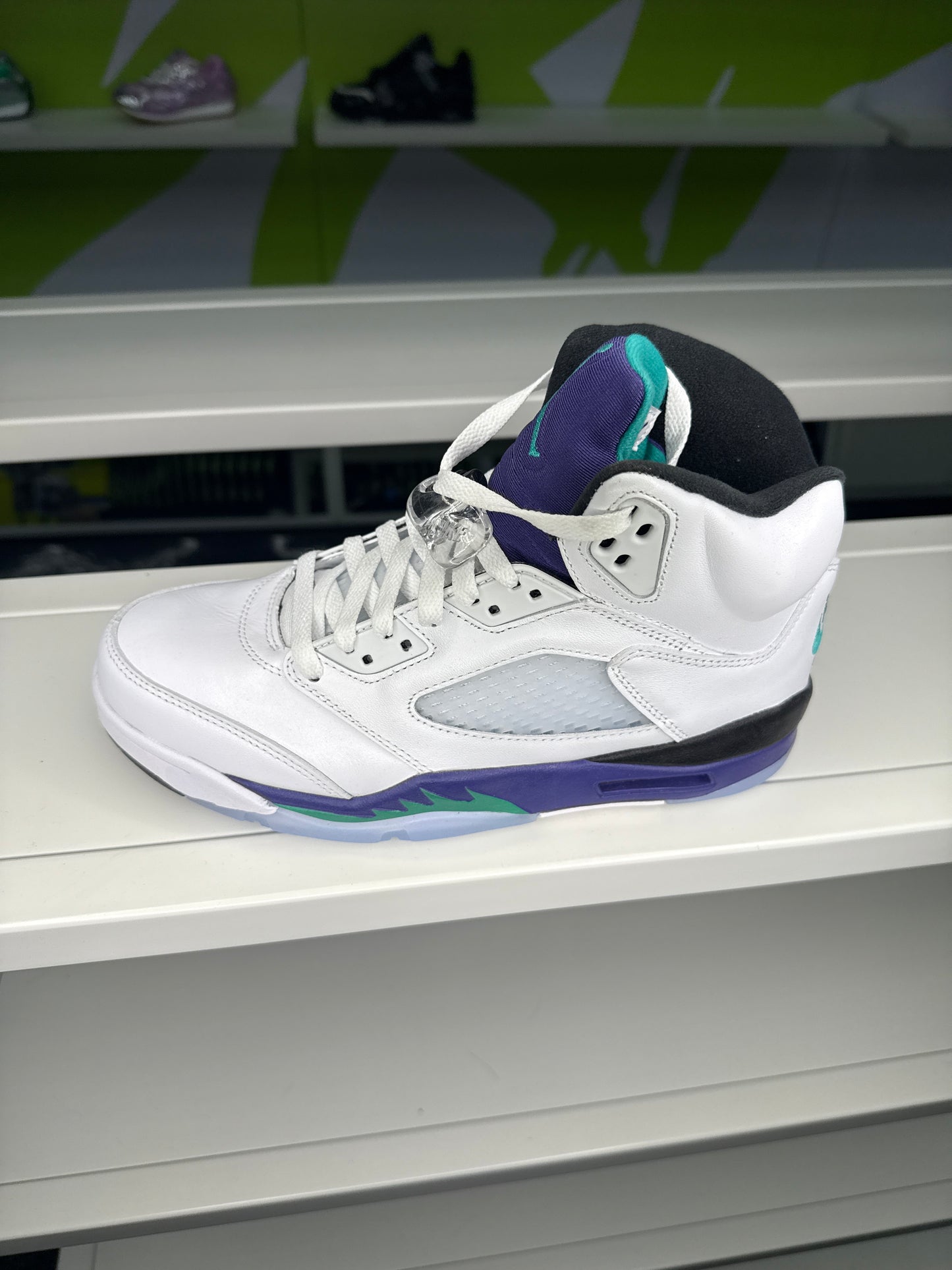 WHITE/GRAPE SNEAKERS (ON HAND)