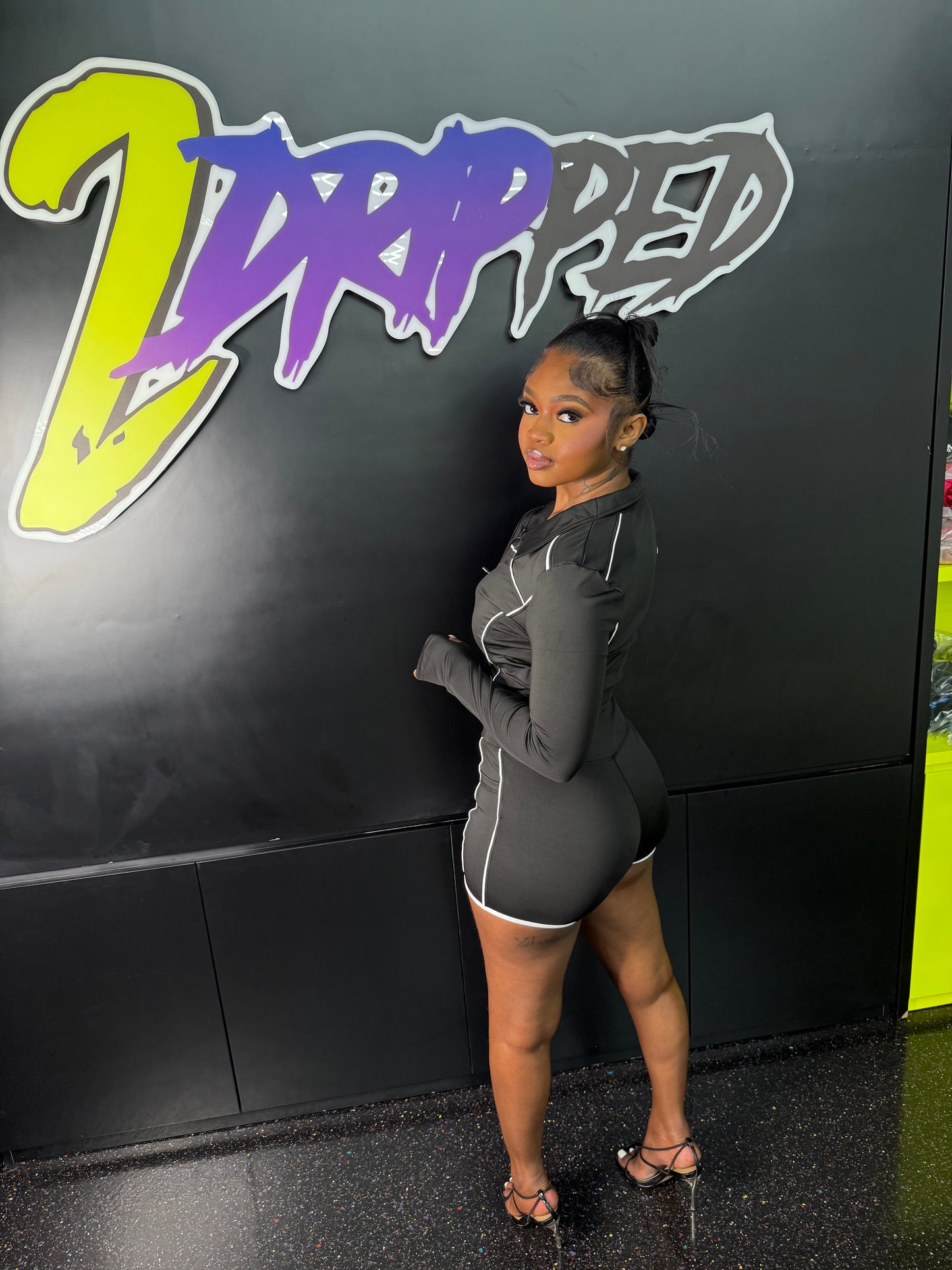 Black and White long sleeve and shorts two piece set (on hand)