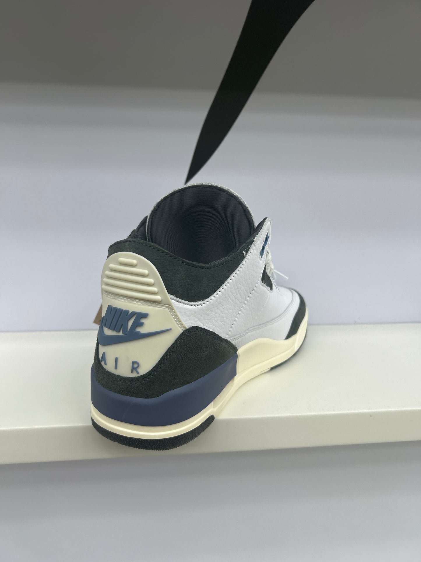 WHITE/BLUE 3 OG SP SNEAKERS (ON HAND)