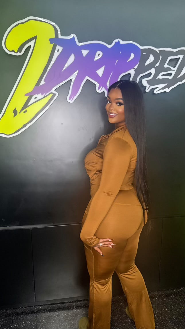 BROWN 2 PC SET (ON HAND)