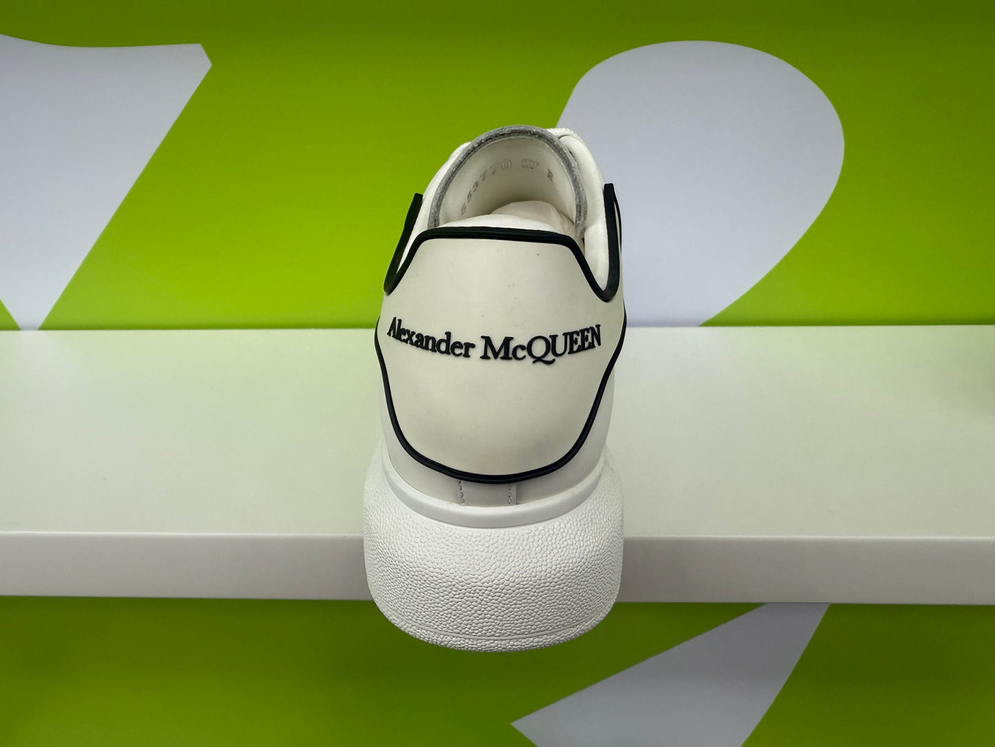 WHITE AND BLACK PLAT SNEAKERS (ON HAND)