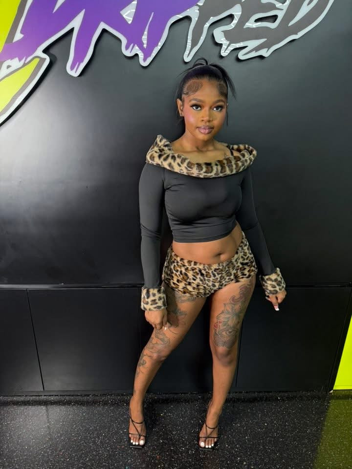 OFF THE SHOULDER CHEETAH SHORT SET (ON HAND)