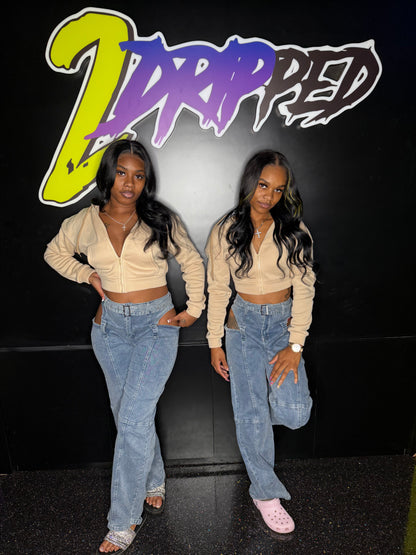 HIP OUT JEANS (ON HAND)