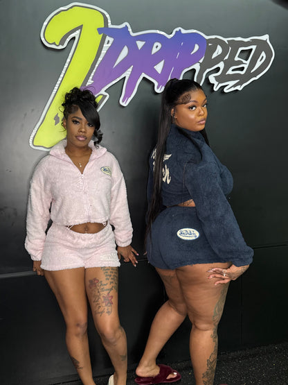 V DUTCH 2 PC SHORT SET (ON HAND)