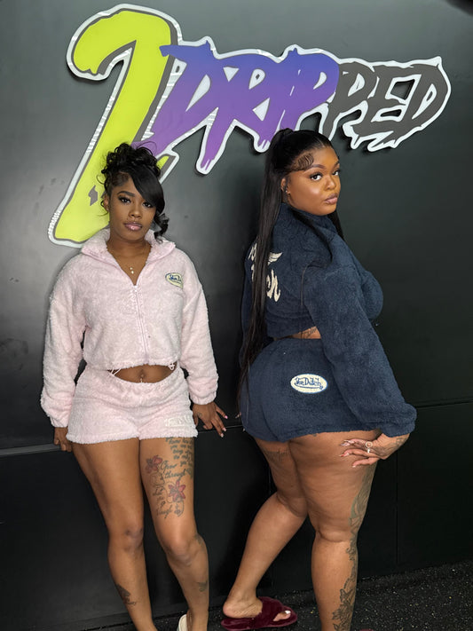 V DUTCH 2 PC SHORT SET (ON HAND)