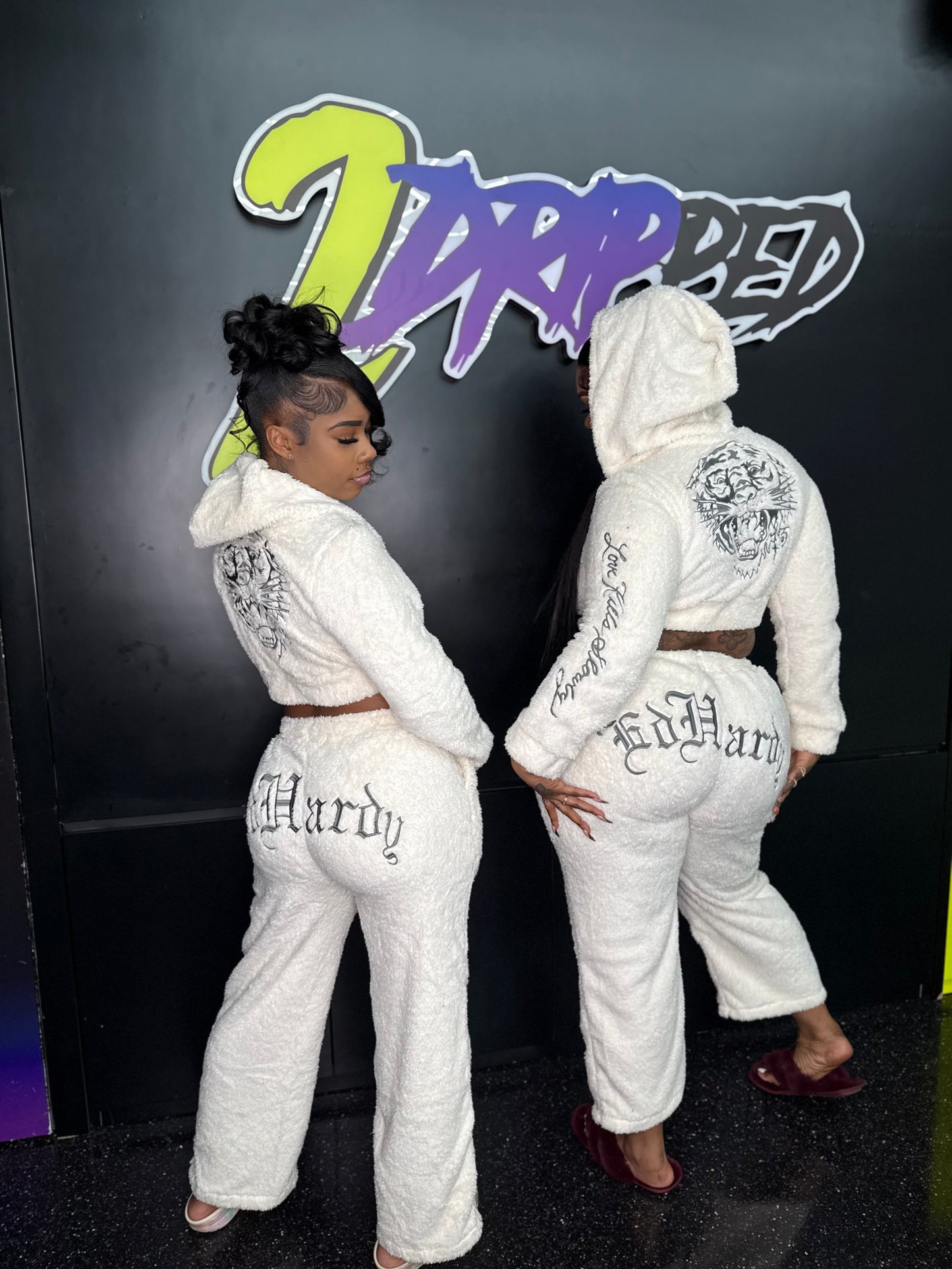 E HARDY 2 PC SET (ON HAND)