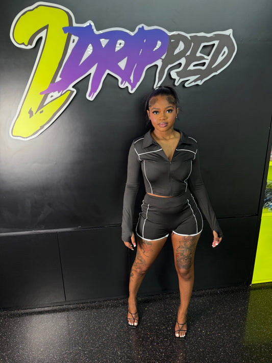 Black and White long sleeve and shorts two piece set (on hand)