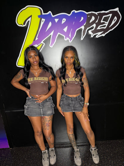 BRWN TRUE RELIGION V CUT (ON HAND)