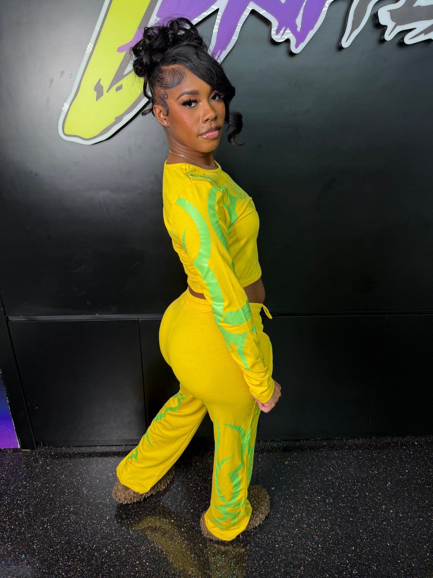 V DUTCH LONG SLEEVE 2 PC (ON HAND)