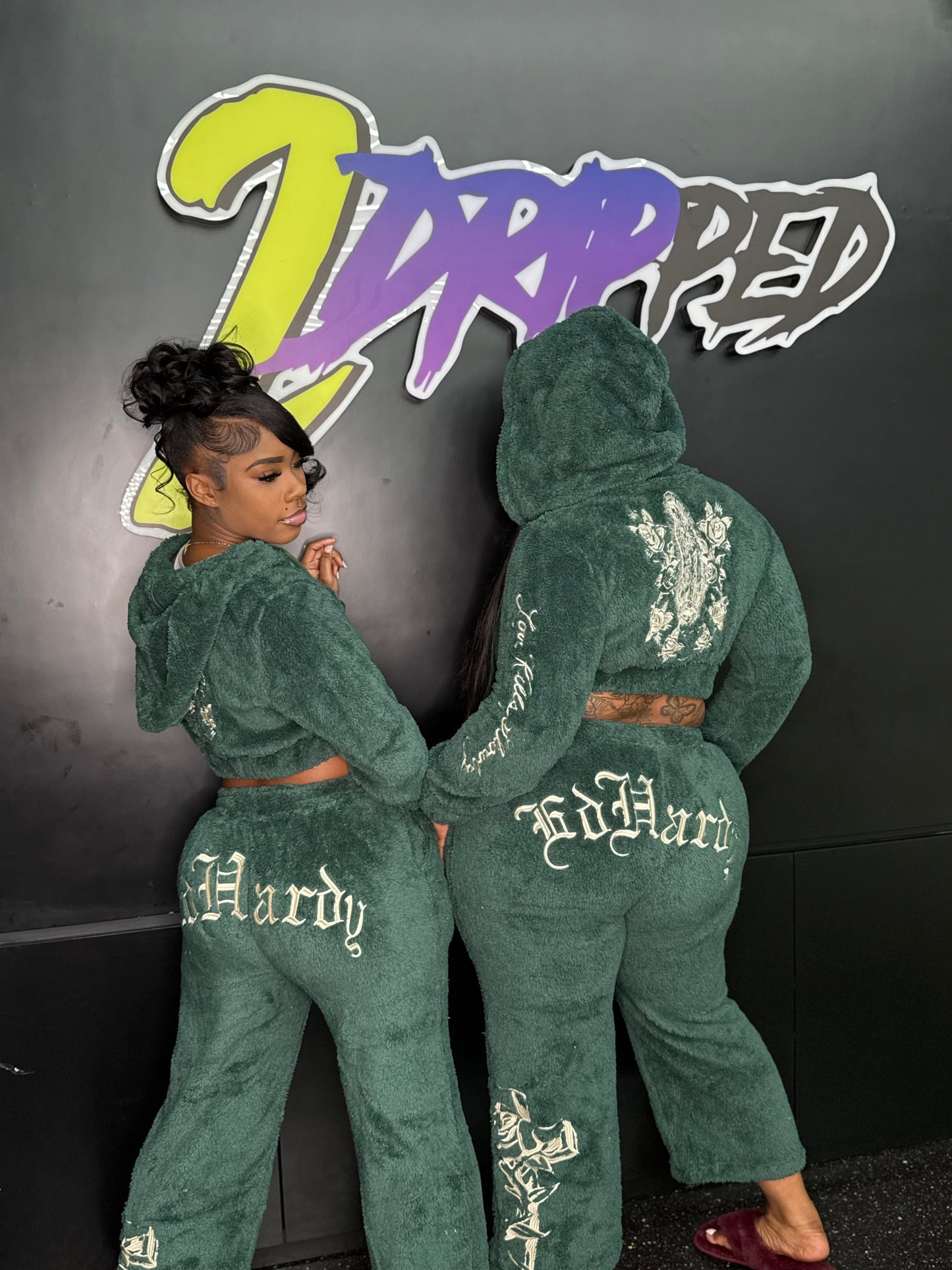 E HARDY 2 PC SET (ON HAND)