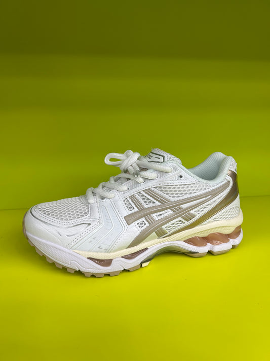 WHITE/SIMPLY TAUPE ASICS SNEAKER (ON HAND)