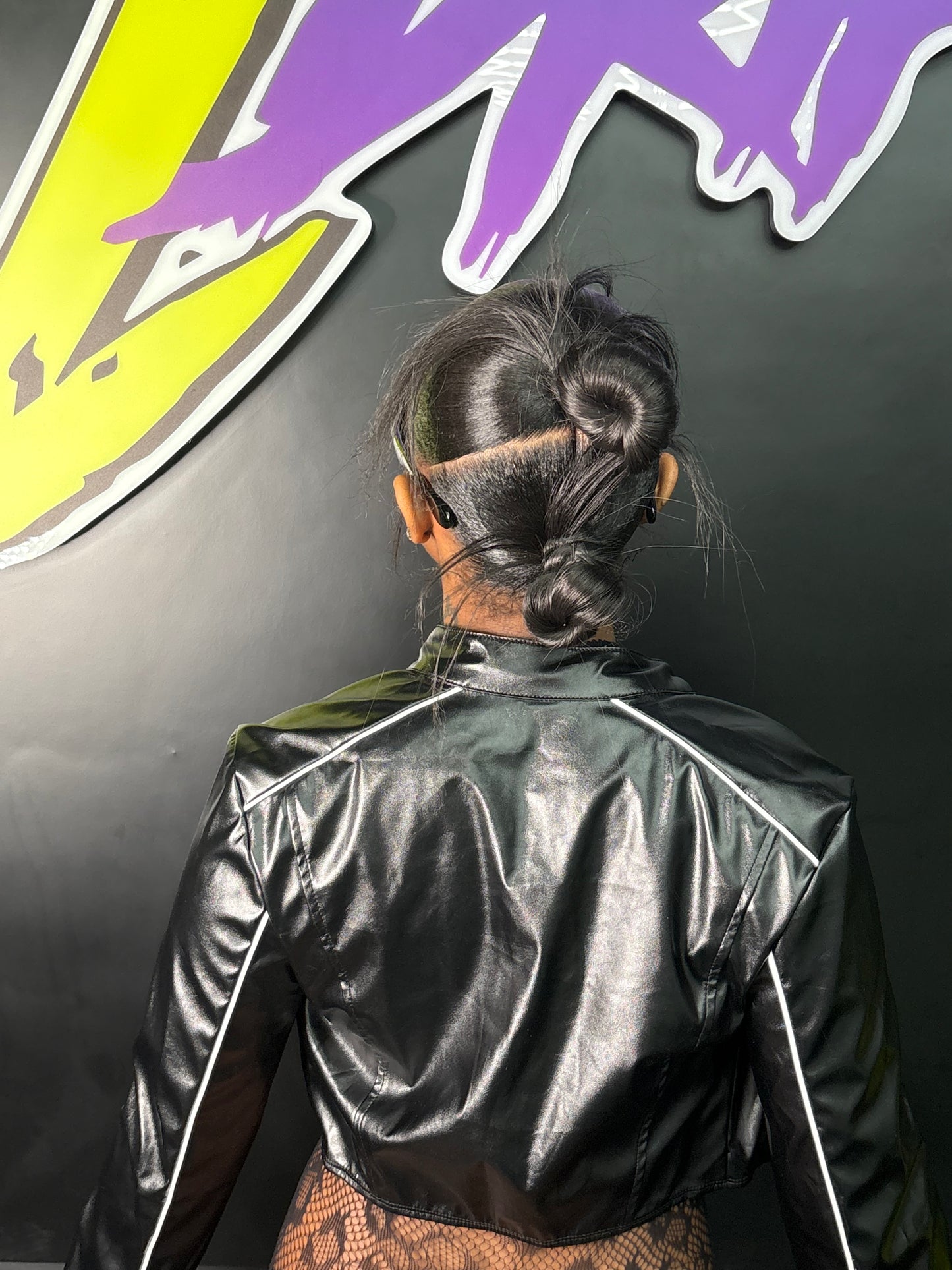 BLACK LEATHER JACKET  (ON HAND)