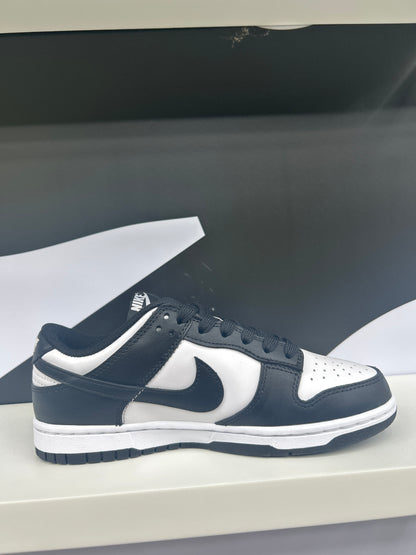 NK BLACK/WHITE SNEAKER (ON HAND)