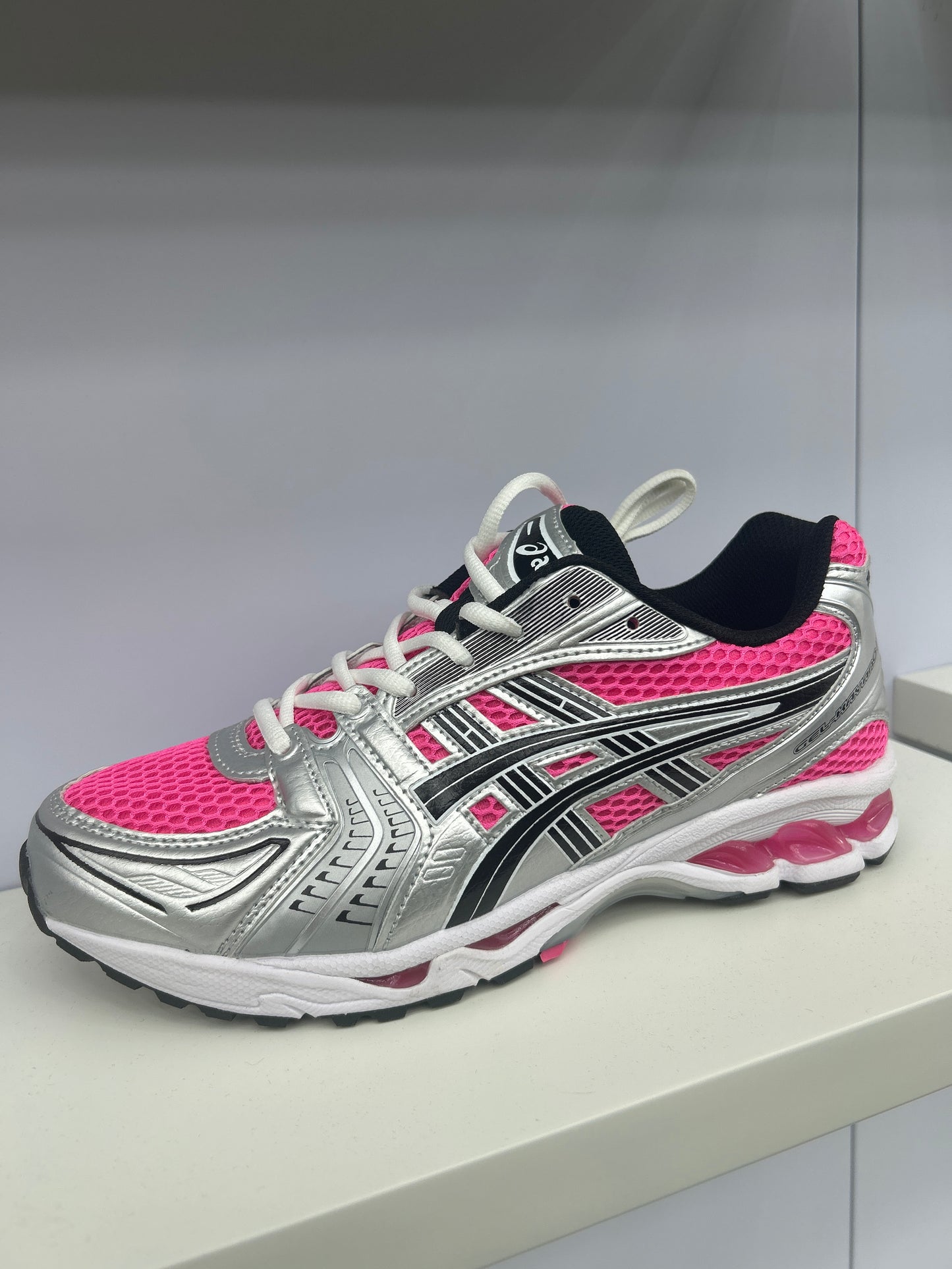GREY/WHITE/PINK ASICS SNEAKERS (ON HAND)