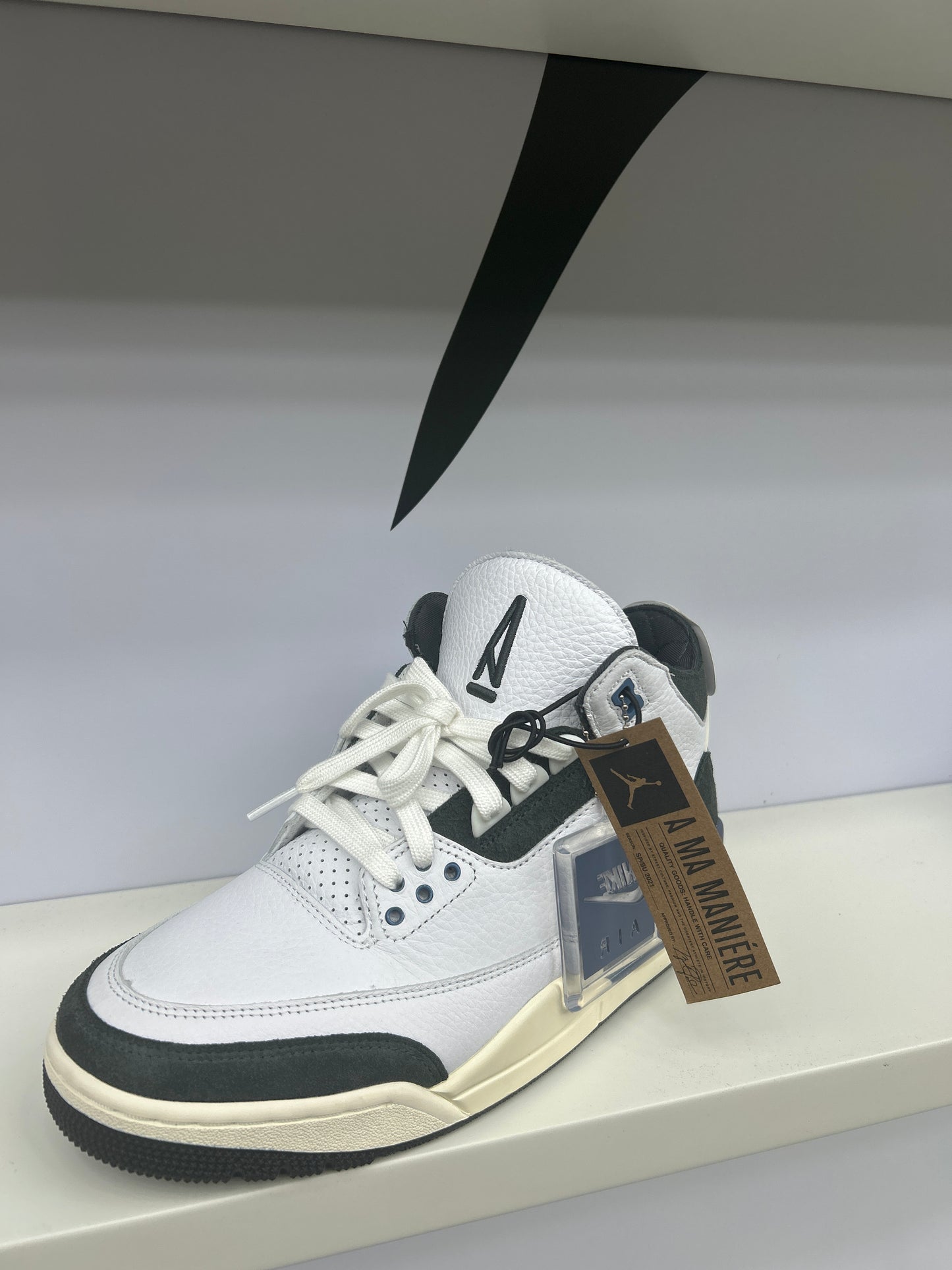 WHITE/BLUE 3 OG SP SNEAKERS (ON HAND)